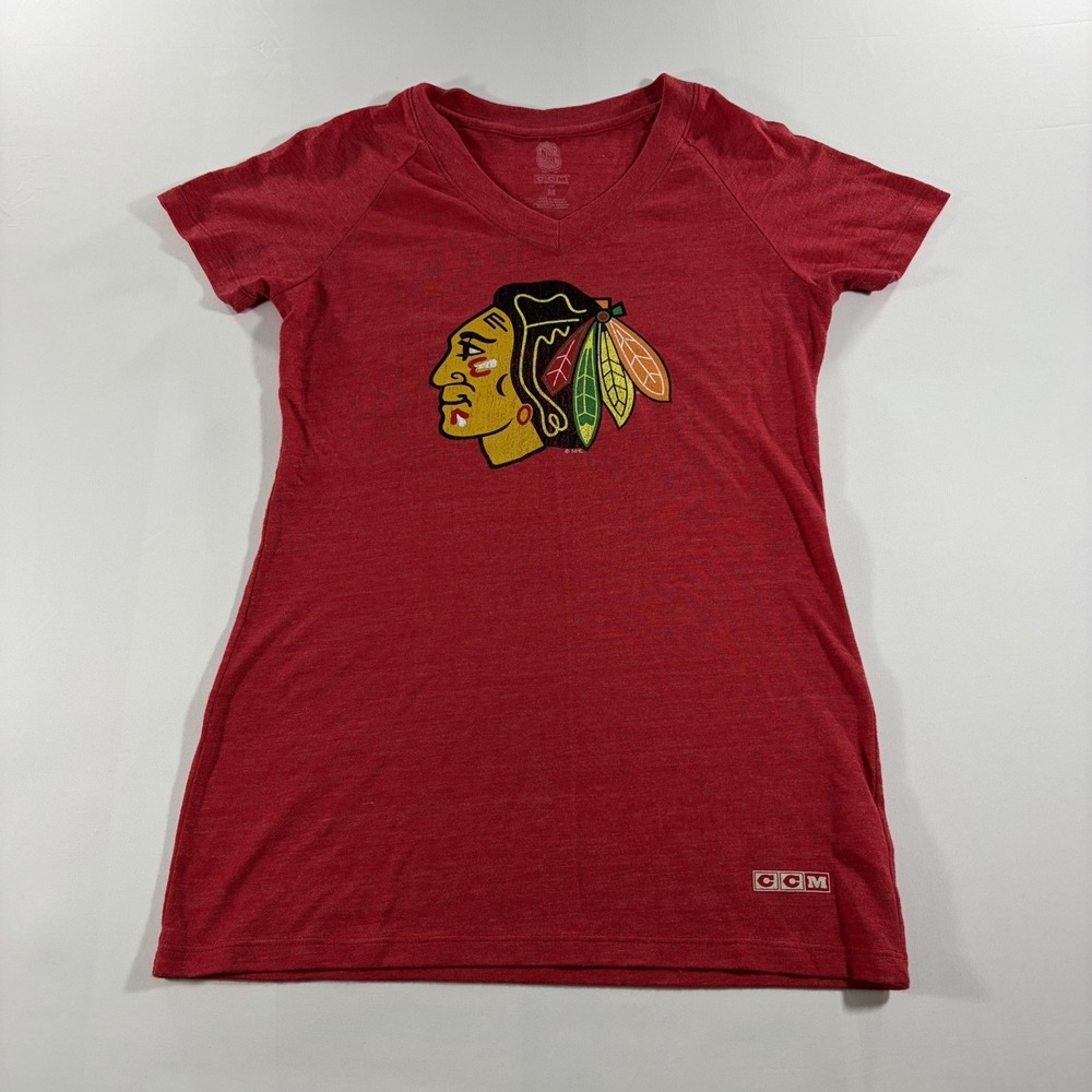 Chicago Blackhawks Kane 88 Woman's Short Sleeve V-Neck Tee NHL Medium CCM
